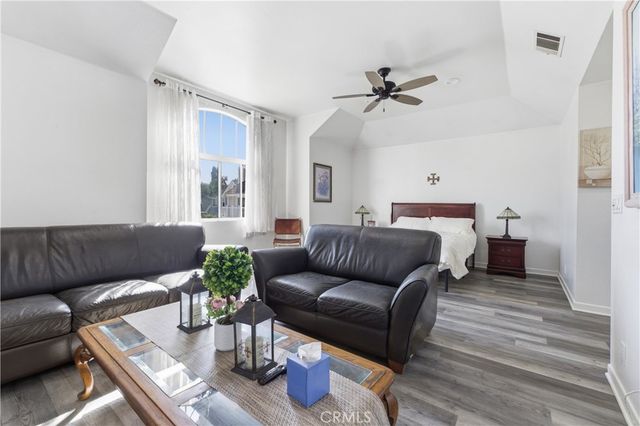 517 Orange Grove, Pasadena, CA 91103