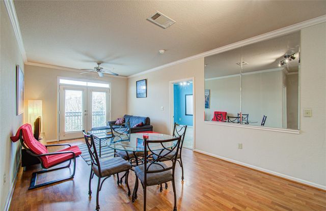 1711 Old Spanish Trail 127, Houston, TX 77054