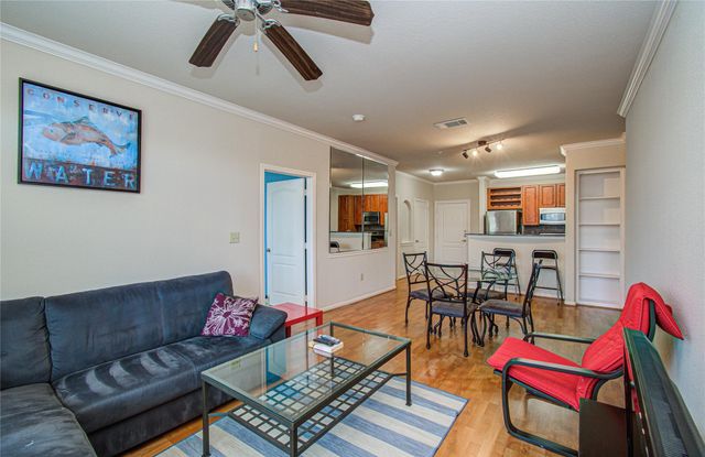 1711 Old Spanish Trail 127, Houston, TX 77054