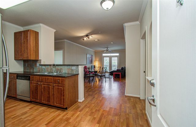 1711 Old Spanish Trail 127, Houston, TX 77054