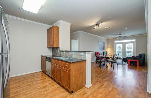 1711 Old Spanish Trail 127, Houston, TX 77054