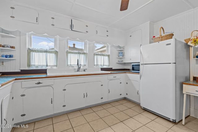 272 Highway 101, Beaufort, NC 28516