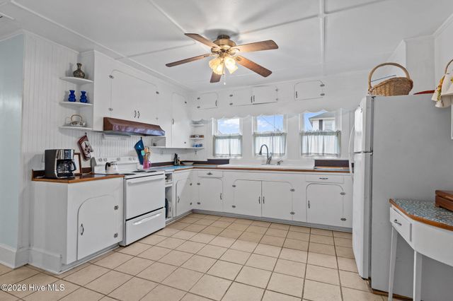 272 Highway 101, Beaufort, NC 28516