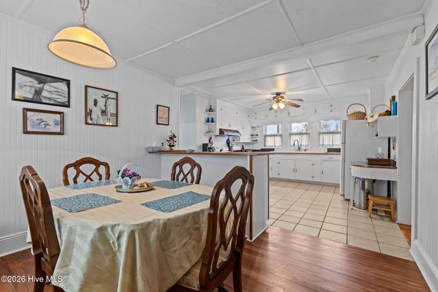 272 Highway 101, Beaufort, NC 28516