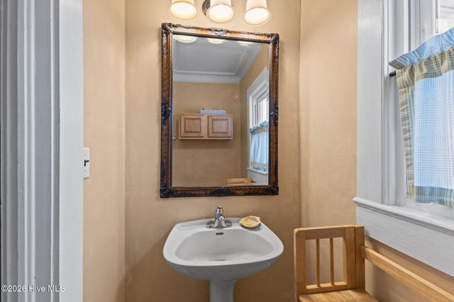 272 Highway 101, Beaufort, NC 28516