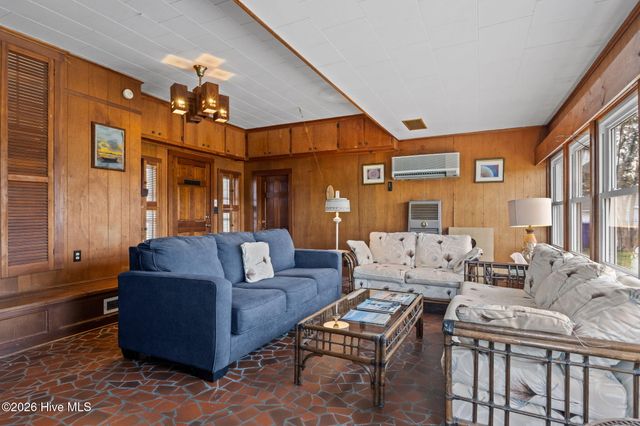 272 Highway 101, Beaufort, NC 28516