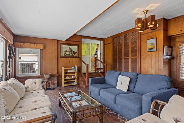 272 Highway 101, Beaufort, NC 28516