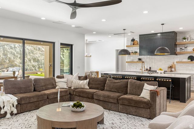 1143 S INDIAN KNOLLS DR, Washington, UT 84780