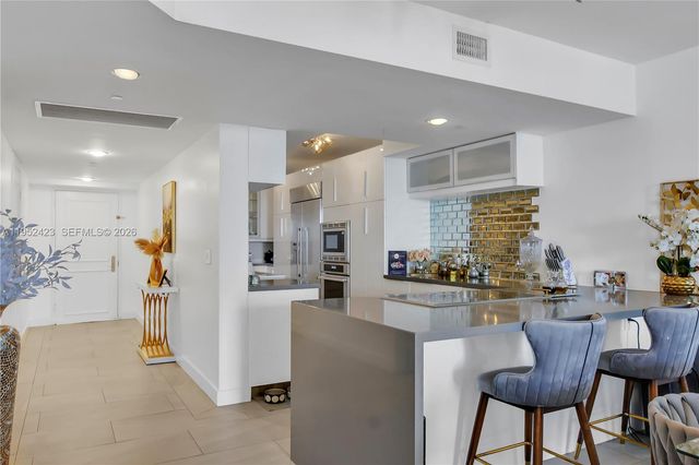 1800 S Ocean Dr 2208, Hallandale Beach, FL 33009