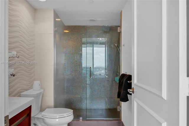 1800 S Ocean Dr 2208, Hallandale Beach, FL 33009