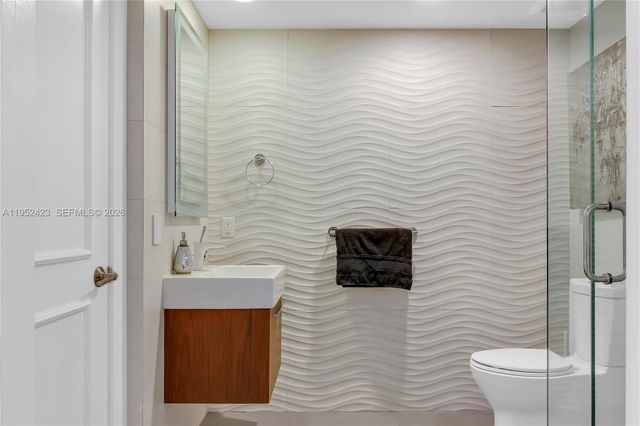 1800 S Ocean Dr 2208, Hallandale Beach, FL 33009