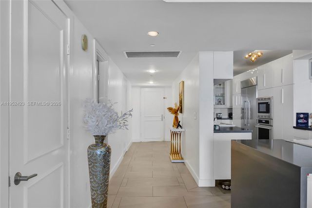 1800 S Ocean Dr 2208, Hallandale Beach, FL 33009