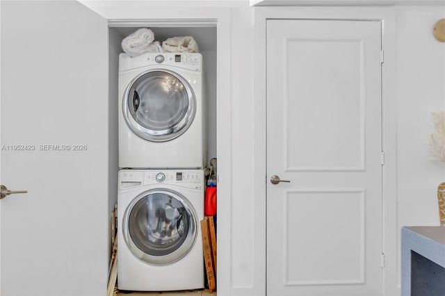 1800 S Ocean Dr 2208, Hallandale Beach, FL 33009