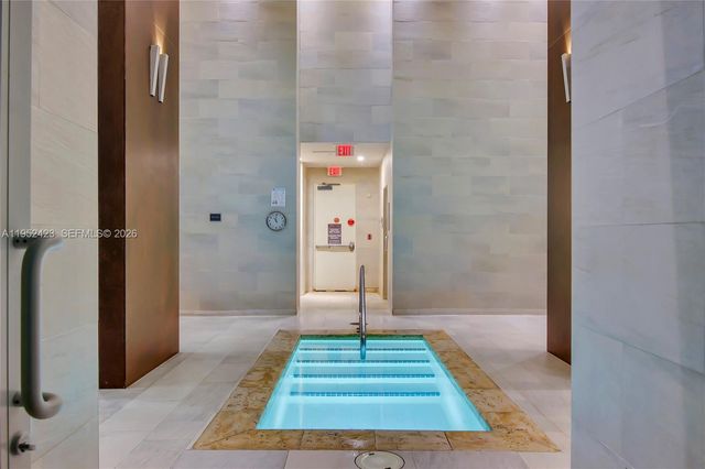 1800 S Ocean Dr 2208, Hallandale Beach, FL 33009