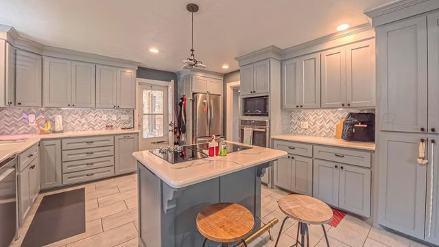 1605 S Bonham Street, Amarillo, TX 79102