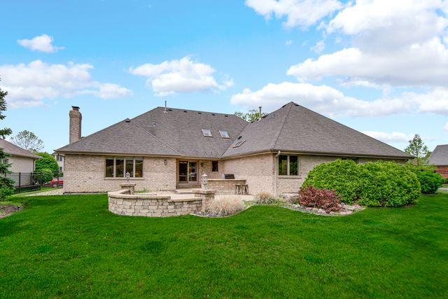 17123 Pointe Drive, Orland Park, IL 60467