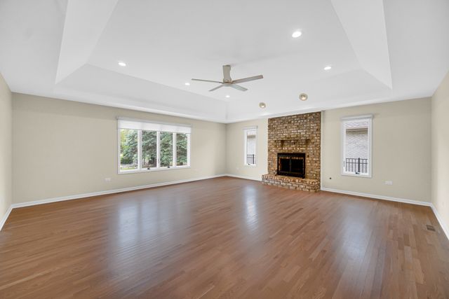 17123 Pointe Drive, Orland Park, IL 60467