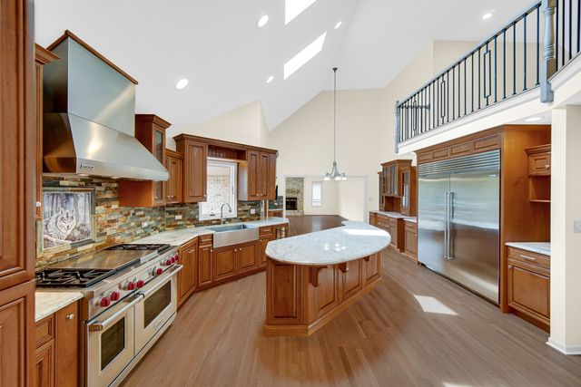 17123 Pointe Drive, Orland Park, IL 60467