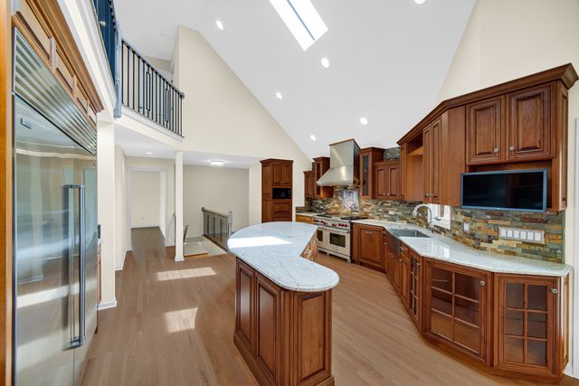 17123 Pointe Drive, Orland Park, IL 60467