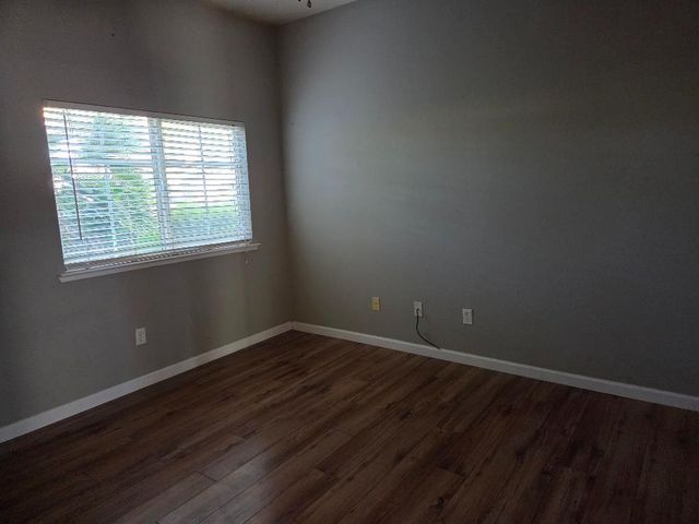 24 Pelican Pl, Valley Springs, CA 95252