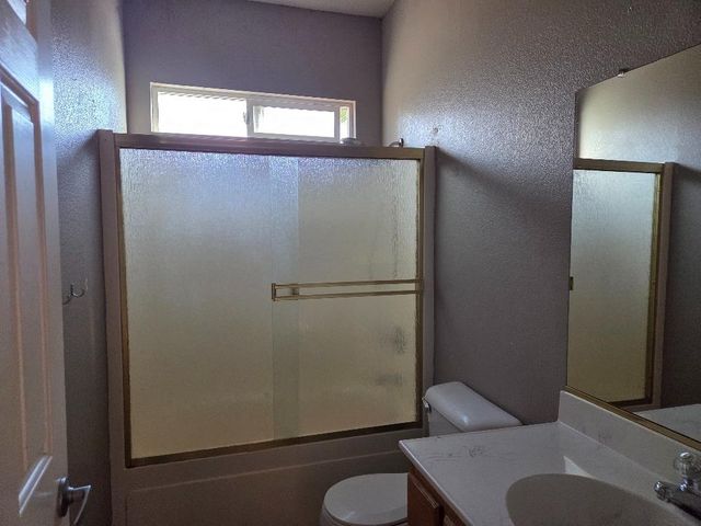 24 Pelican Pl, Valley Springs, CA 95252