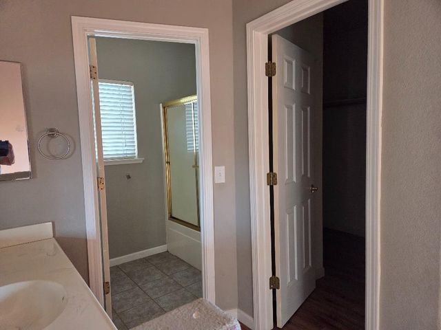 24 Pelican Pl, Valley Springs, CA 95252