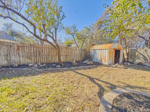 205 N Mount Rushmore DR, Cedar Park, TX 78613