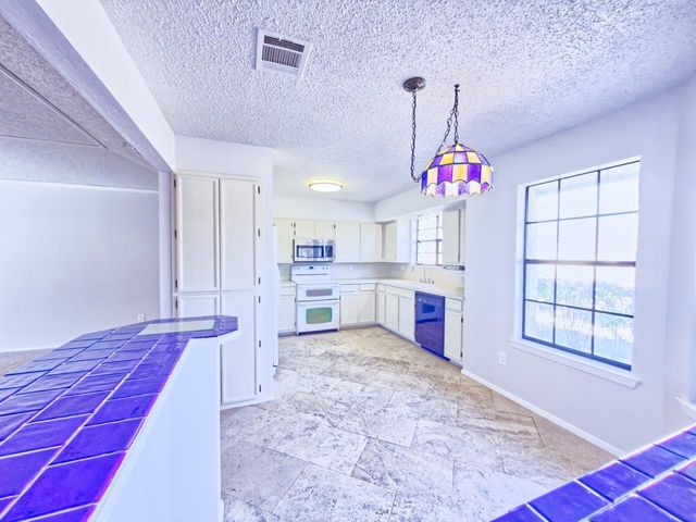 205 N Mount Rushmore DR, Cedar Park, TX 78613