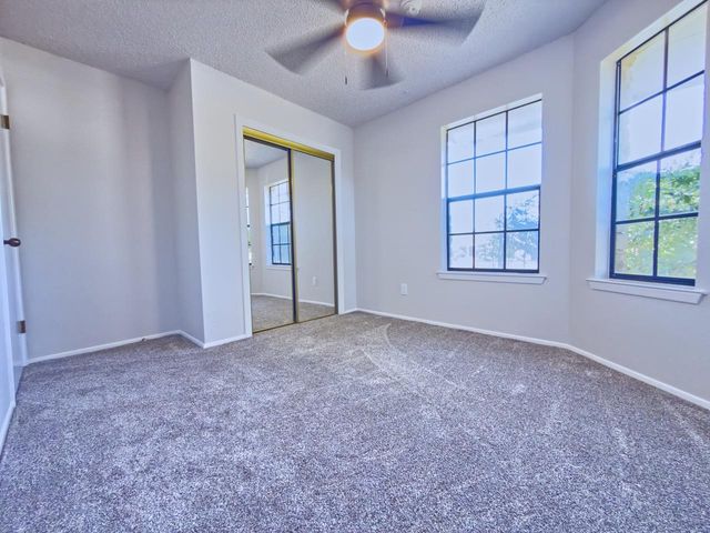 205 N Mount Rushmore DR, Cedar Park, TX 78613