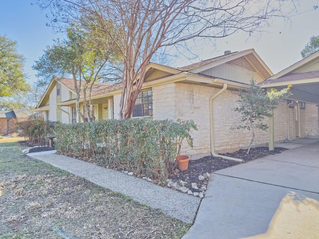 205 N Mount Rushmore DR, Cedar Park, TX 78613