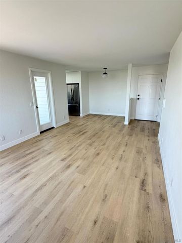 3020 Cowley Way 210, San Diego, CA 92117