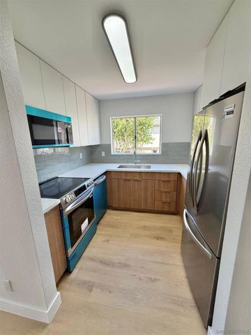 3020 Cowley Way 210, San Diego, CA 92117