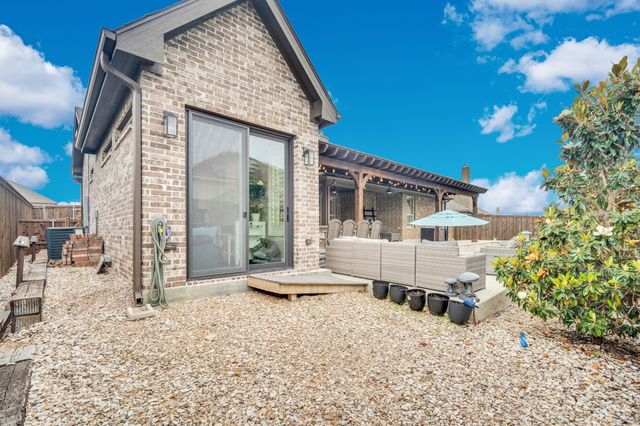 613 Autumn Run Drive, Midlothian, TX 76065