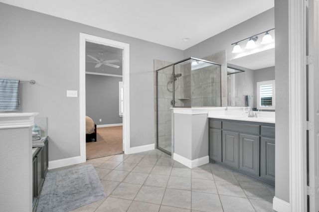 613 Autumn Run Drive, Midlothian, TX 76065