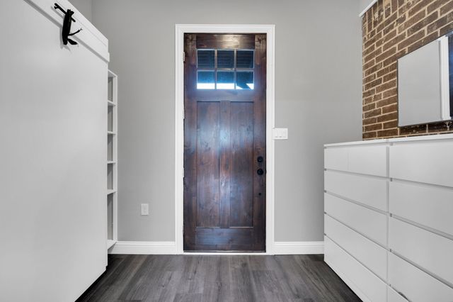 613 Autumn Run Drive, Midlothian, TX 76065