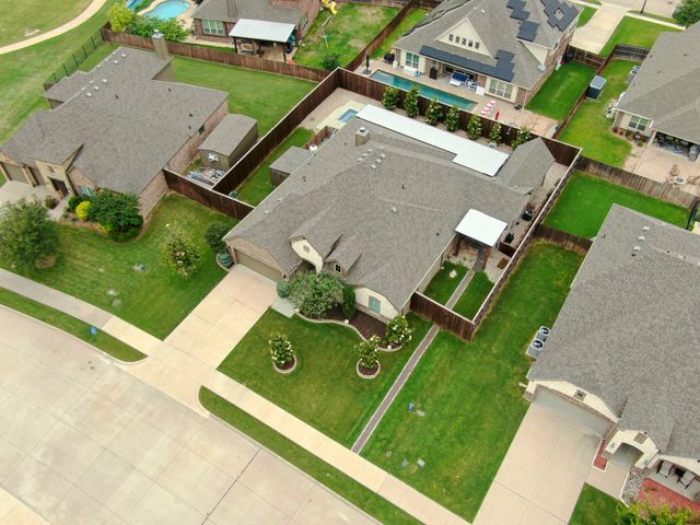 613 Autumn Run Drive, Midlothian, TX 76065