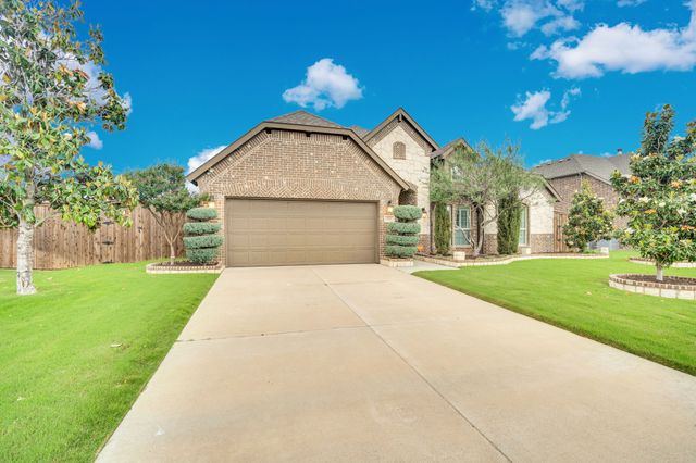 613 Autumn Run Drive, Midlothian, TX 76065