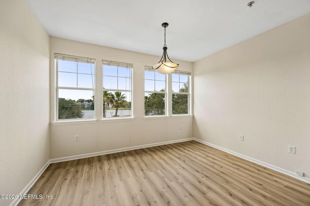 8550 TOUCHTON Road 2033, Jacksonville, FL 32216
