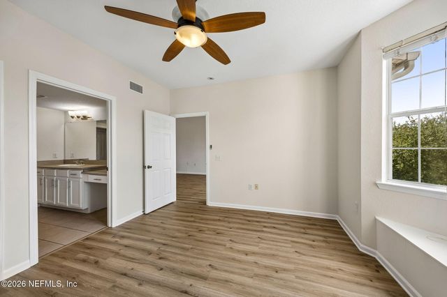 8550 TOUCHTON Road 2033, Jacksonville, FL 32216