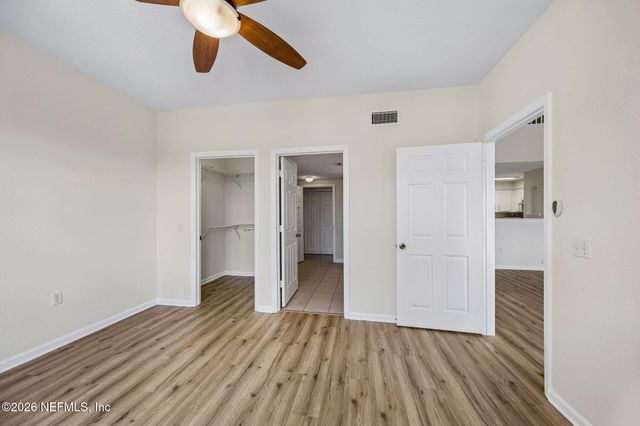 8550 TOUCHTON Road 2033, Jacksonville, FL 32216