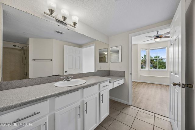 8550 TOUCHTON Road 2033, Jacksonville, FL 32216
