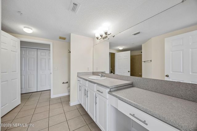 8550 TOUCHTON Road 2033, Jacksonville, FL 32216