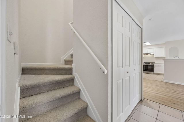 8550 TOUCHTON Road 2033, Jacksonville, FL 32216