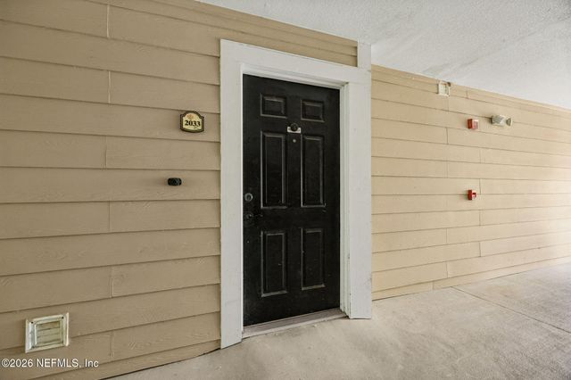8550 TOUCHTON Road 2033, Jacksonville, FL 32216
