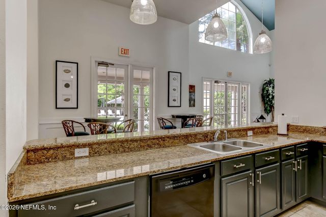 8550 TOUCHTON Road 2033, Jacksonville, FL 32216