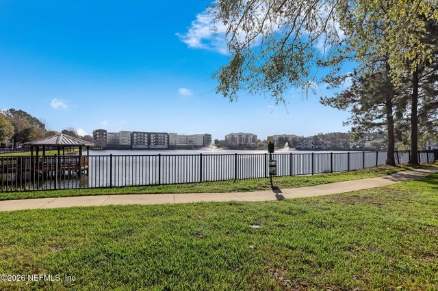 8550 TOUCHTON Road 2033, Jacksonville, FL 32216