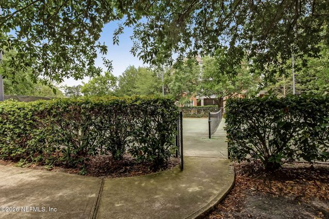 8550 TOUCHTON Road 2033, Jacksonville, FL 32216