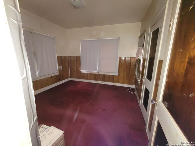 256 W Villaret, San Antonio, TX 78221