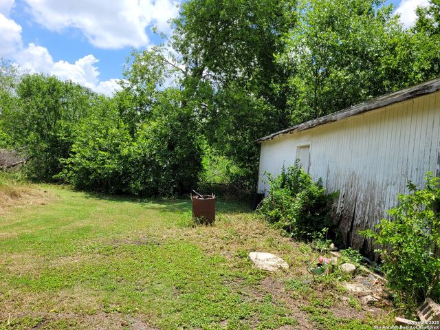 256 W Villaret, San Antonio, TX 78221