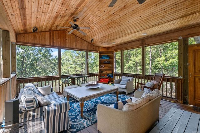 554 Emerald Cove, Shirley, AR 72153